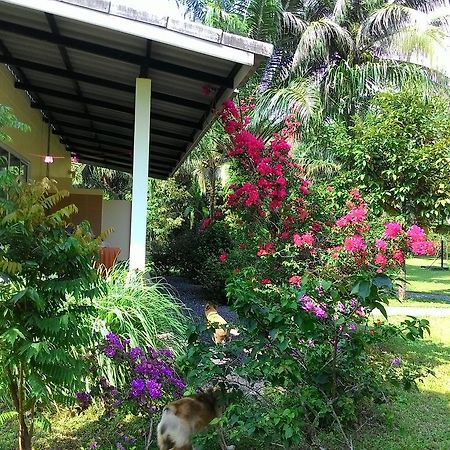 Villa Aathid Garden Khao Lak Exterior foto